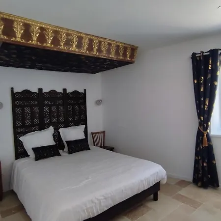 Alojamento de Acomodação e Pequeno-almoço Le Clos Saint-gilles