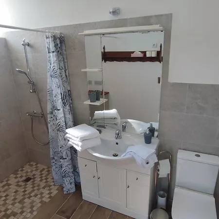 לינה וארוחת בוקר Le Clos Saint-gilles Ardevon